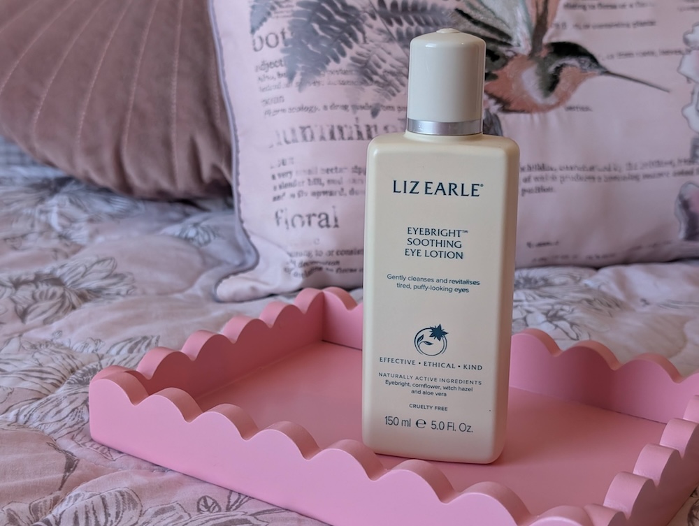 Liz Earle Eyebright Soothing Eye Lotion